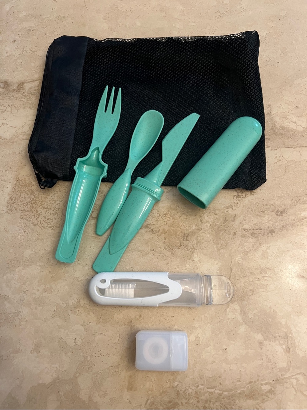 Travel Utensils 🍴, Toothbrush 🪥 and Dental Floss in Zippered Mesh Pouch